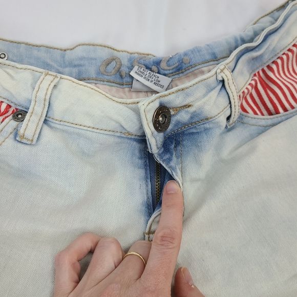Denim shorts with American flag, size 9 - Picture 4 of 6